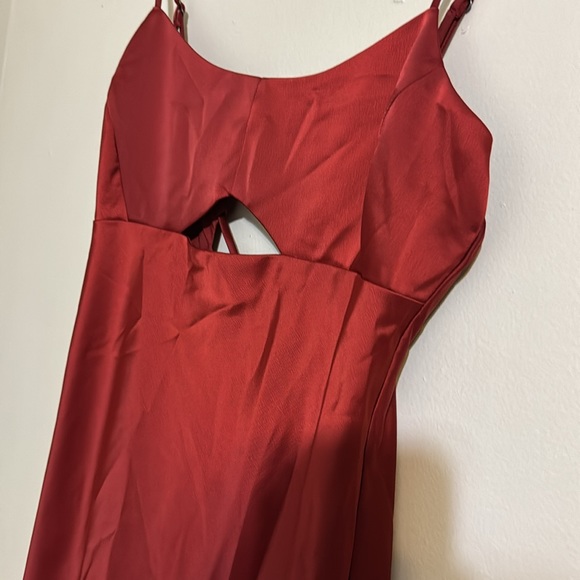 Banana Republic front cut out strap midi dress - Picture 3 of 8
